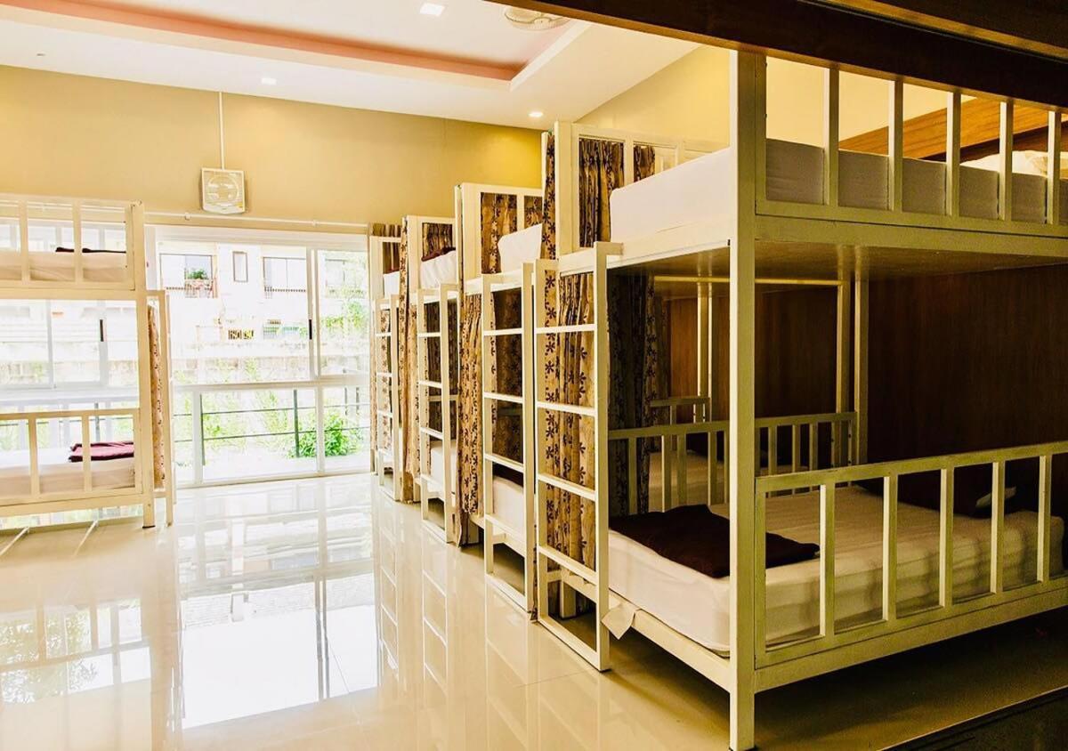 Rastahostel By Little Boat Bãi biển Chaweng Ngoại thất bức ảnh